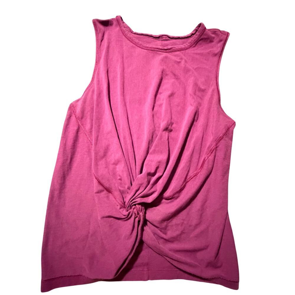 Lululemon magenta purple top fits like sz 6 runched at stomach cute yoga summer